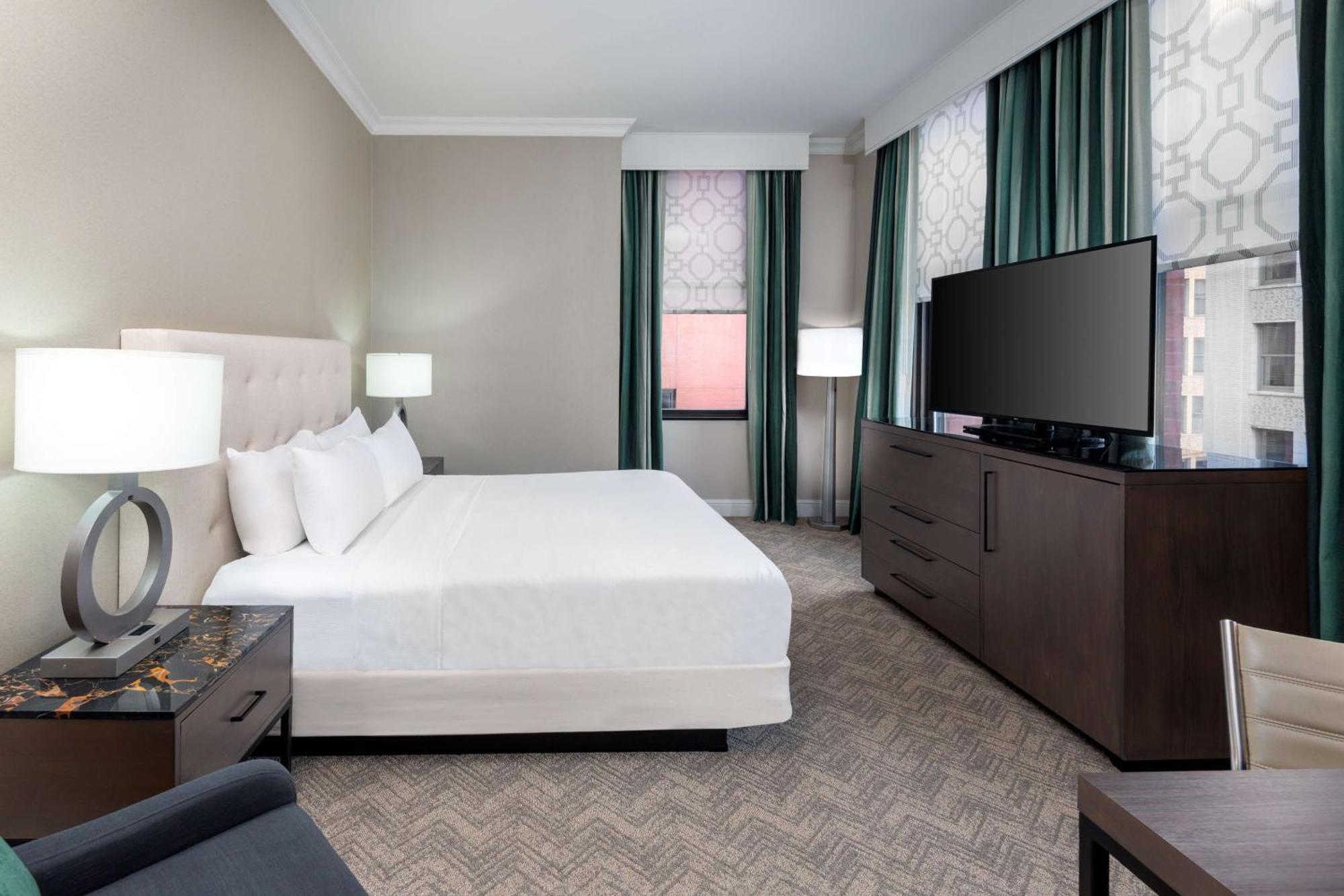 Premium King Room