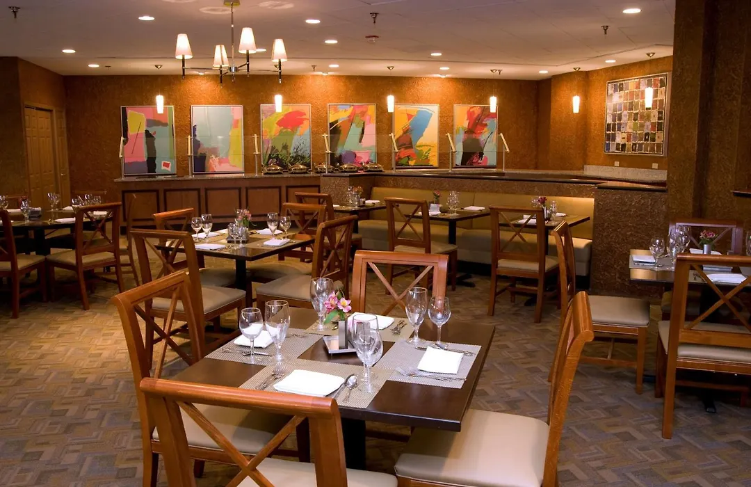 Doubletree By Hilton St. Louis At Westport-1