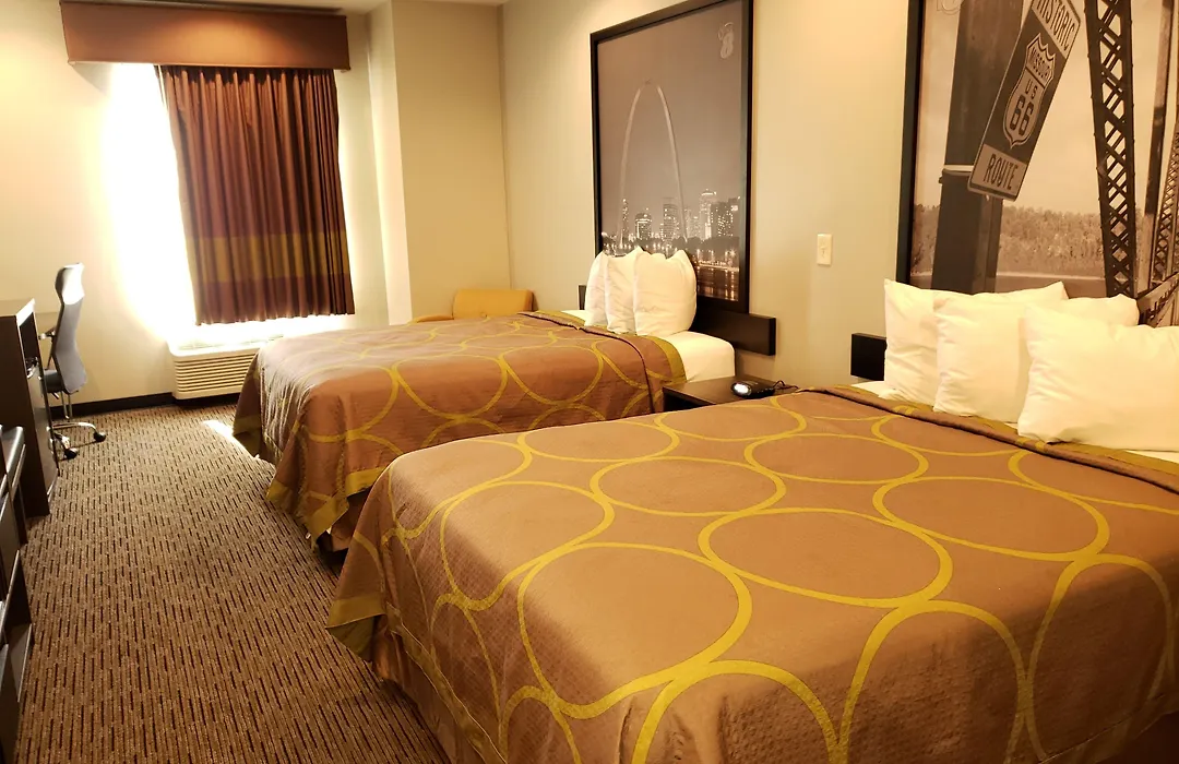 Super 8 By Wyndham St. Louis North-1