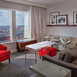 Hilton St. Louis At The Ballpark: What To Expect From 4 star Hotel With
