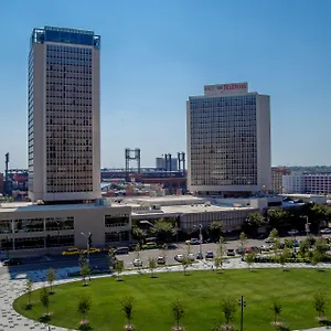 Hilton St. Louis At The Ballpark: What To Expect From 4 star Hotel With