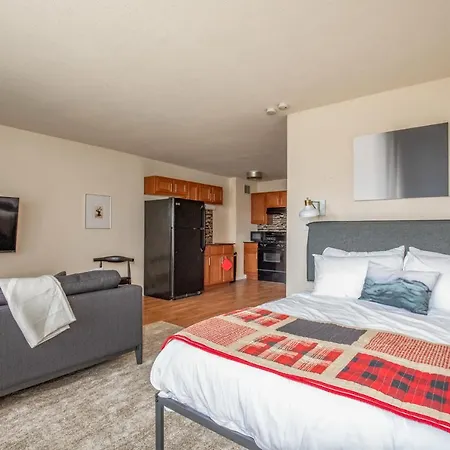 Cozy Dt Studio With City View By Zencity-3