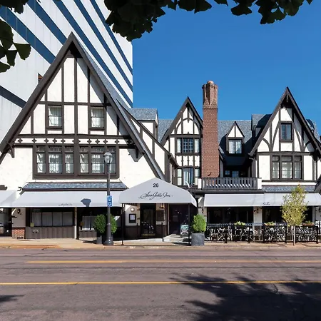 Seven Gables Inn, St Louis West, A Tribute Portfolio Hotel-2