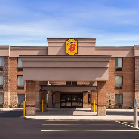 Super 8 By Wyndham St. Louis North-3