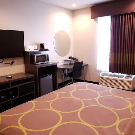 Super 8 By Wyndham St. Louis North-2